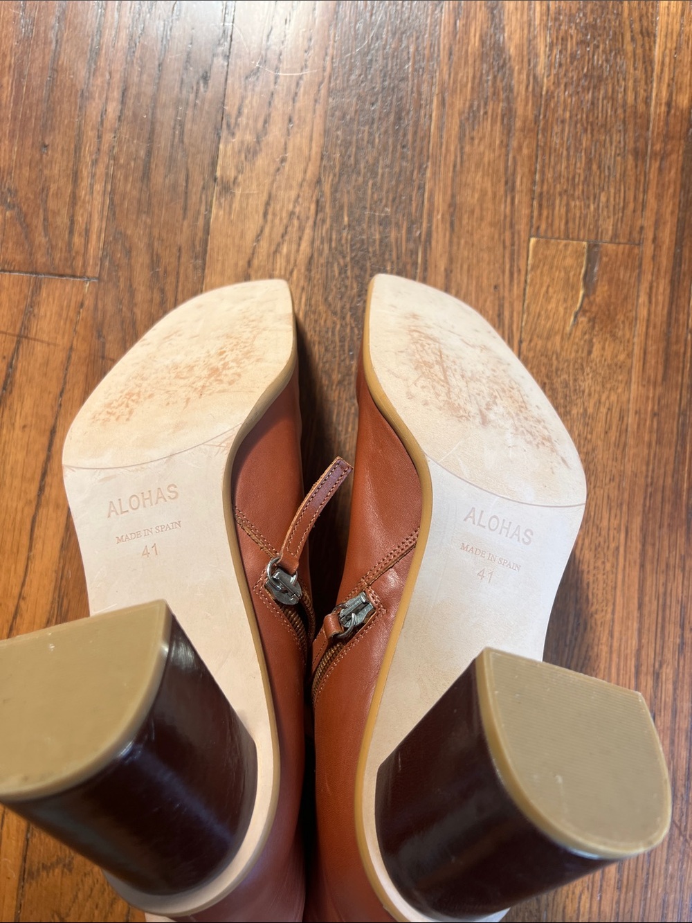ALOHAS Cognac Square-Toe Leather Ankle Boots - Picture 4 of 4